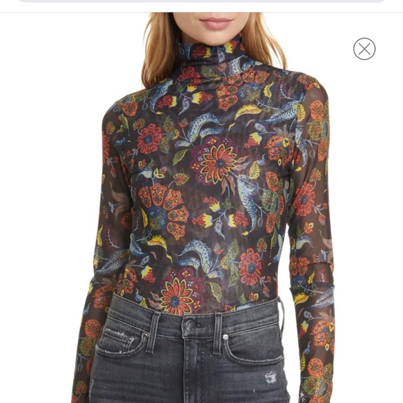cinq a sept Tops - CINQ À SEPT Paisley Print Turtleneck